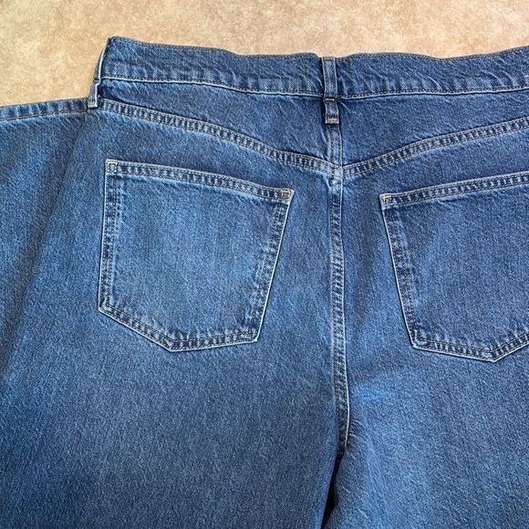 Boden High rise Slouch wide jeans. Slouch is a relaxed fit through hips, thighs - Picture 11 of 14